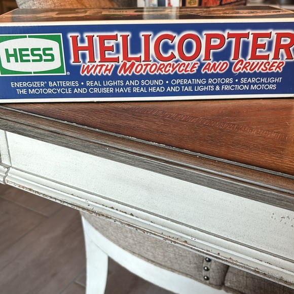 Hess Helicopter with Motorcycle & Cruiser - Picture 7 of 7